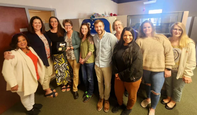 Wyoming 211 Team with meals on wheels lunches